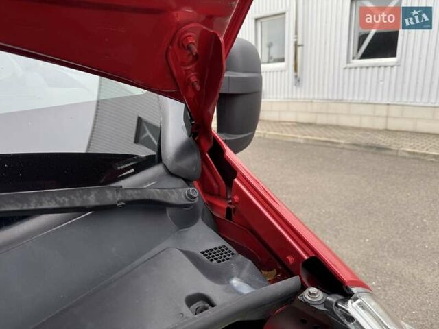 Красный Рено Мастер, объемом двигателя 2.3 л и пробегом 380 тыс. км за 17700 $, фото 78 на Automoto.ua