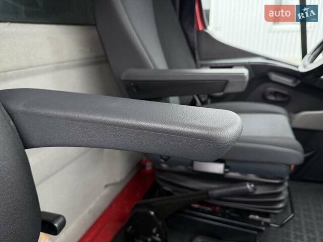 Красный Рено Мастер, объемом двигателя 2.3 л и пробегом 380 тыс. км за 17700 $, фото 61 на Automoto.ua