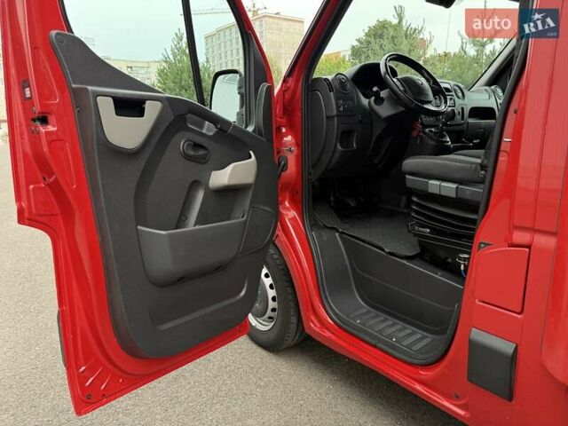 Красный Рено Мастер, объемом двигателя 2.3 л и пробегом 380 тыс. км за 17700 $, фото 44 на Automoto.ua