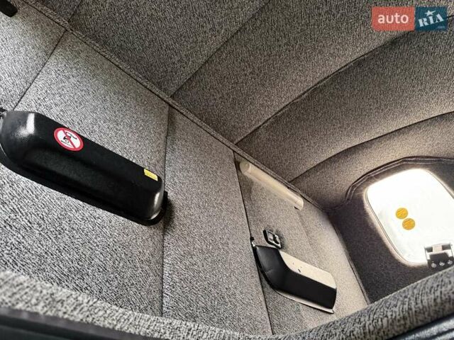 Красный Рено Мастер, объемом двигателя 2.3 л и пробегом 380 тыс. км за 17700 $, фото 65 на Automoto.ua