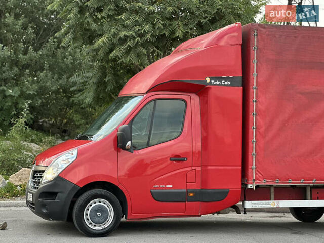 Красный Рено Мастер, объемом двигателя 2.3 л и пробегом 322 тыс. км за 17500 $, фото 3 на Automoto.ua