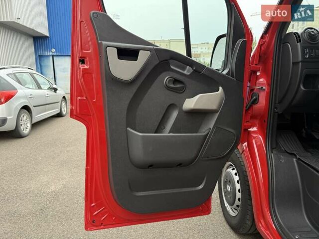 Красный Рено Мастер, объемом двигателя 2.3 л и пробегом 380 тыс. км за 17700 $, фото 43 на Automoto.ua
