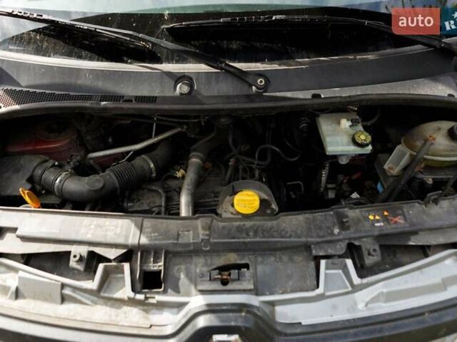 Красный Рено Мастер, объемом двигателя 2.3 л и пробегом 530 тыс. км за 15500 $, фото 16 на Automoto.ua