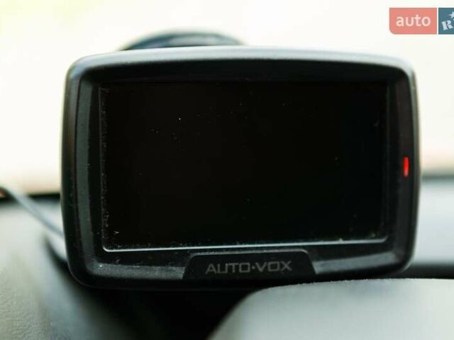 Красный Рено Мастер, объемом двигателя 2.3 л и пробегом 530 тыс. км за 15500 $, фото 14 на Automoto.ua