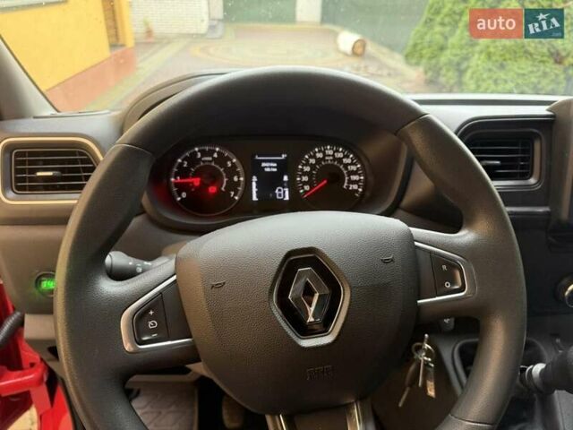Красный Рено Мастер, объемом двигателя 2.3 л и пробегом 354 тыс. км за 20400 $, фото 11 на Automoto.ua