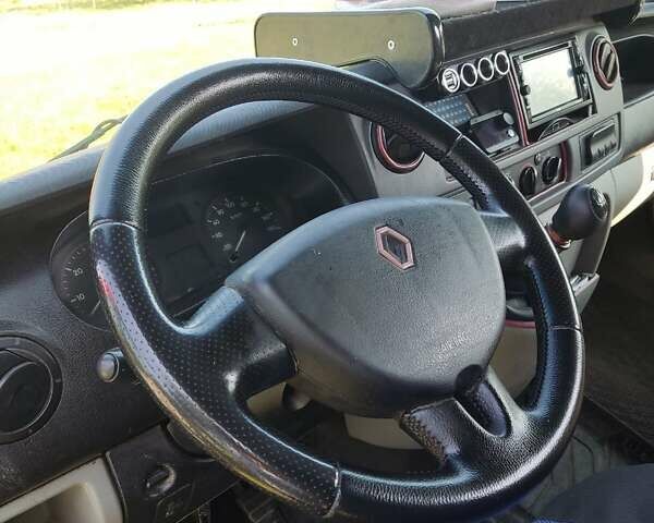 Красный Рено Мастер, объемом двигателя 2.95 л и пробегом 333 тыс. км за 9500 $, фото 4 на Automoto.ua