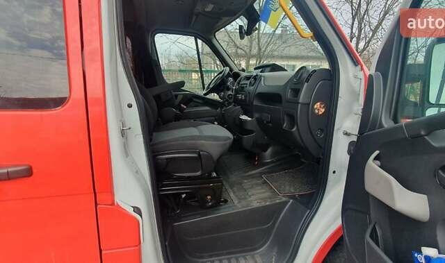 Рено Мастер 2017 в Киеве на Automoto.ua Красный Рено Мастер, объемом двигателя 2.3 л и пробегом 450 тыс. км за 15999 $, фото 8 на Automoto.ua