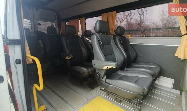 Рено Мастер 2017 в Киеве на Automoto.ua Красный Рено Мастер, объемом двигателя 2.3 л и пробегом 450 тыс. км за 15999 $, фото 7 на Automoto.ua