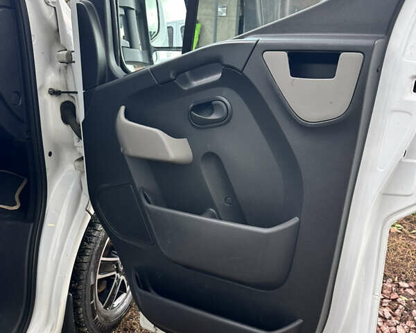 Рено Мастєр 2013 у Житомирі на Automoto.ua Рено Мастєр, об'ємом двигуна 0 л та пробігом 722 тис. км за 14800 $, фото 24 на Automoto.ua