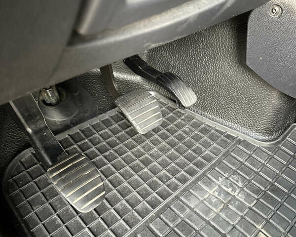 Рено Мастер, объемом двигателя 2.3 л и пробегом 182 тыс. км за 27000 $, фото 64 на Automoto.ua