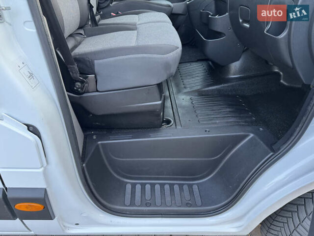 Рено Мастер, объемом двигателя 2.3 л и пробегом 222 тыс. км за 18700 $, фото 25 на Automoto.ua