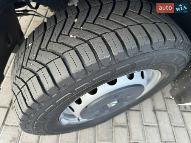 Рено Мастер, объемом двигателя 2.3 л и пробегом 222 тыс. км за 18700 $, фото 32 на Automoto.ua