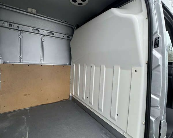 Рено Мастер, объемом двигателя 2.3 л и пробегом 242 тыс. км за 20700 $, фото 26 на Automoto.ua