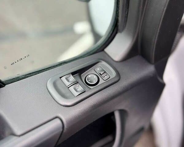 Рено Мастер, объемом двигателя 2.3 л и пробегом 229 тыс. км за 25300 $, фото 18 на Automoto.ua