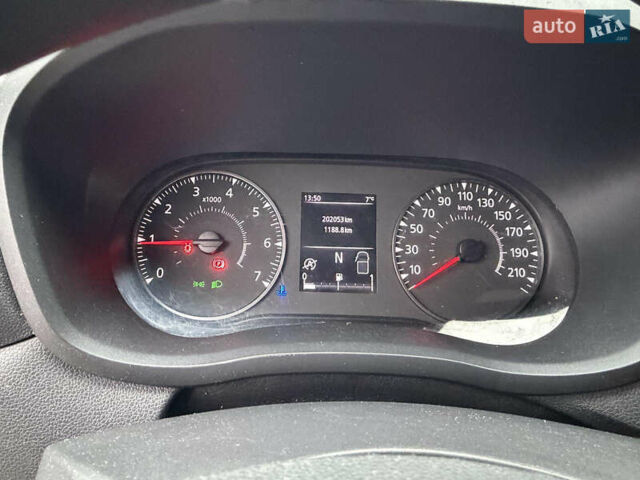 Рено Мастер, объемом двигателя 0 л и пробегом 202 тыс. км за 19900 $, фото 5 на Automoto.ua