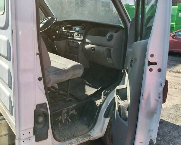 Рено Мастер, объемом двигателя 2.5 л и пробегом 300 тыс. км за 5500 $, фото 1 на Automoto.ua