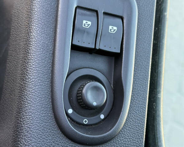 Рено Мастєр, об'ємом двигуна 2.3 л та пробігом 308 тис. км за 12999 $, фото 17 на Automoto.ua