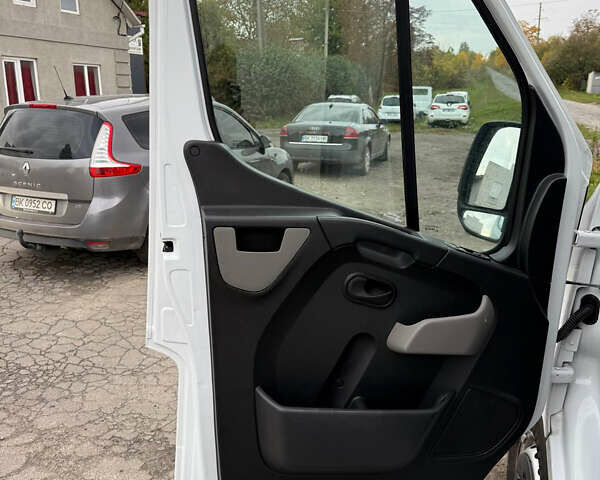 Рено Мастер, объемом двигателя 0 л и пробегом 121 тыс. км за 16800 $, фото 12 на Automoto.ua