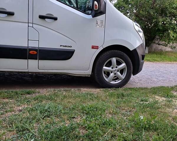 Рено Мастер, объемом двигателя 2.3 л и пробегом 228 тыс. км за 15800 $, фото 2 на Automoto.ua
