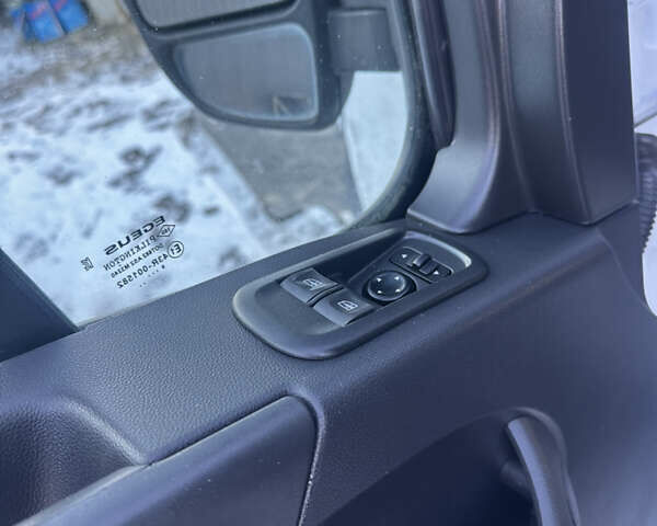Рено Мастер, объемом двигателя 2.3 л и пробегом 140 тыс. км за 21500 $, фото 4 на Automoto.ua