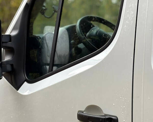 Рено Мастєр, об'ємом двигуна 2.3 л та пробігом 400 тис. км за 16000 $, фото 10 на Automoto.ua