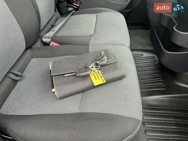 Рено Мастер, объемом двигателя 2.3 л и пробегом 200 тыс. км за 18800 $, фото 46 на Automoto.ua