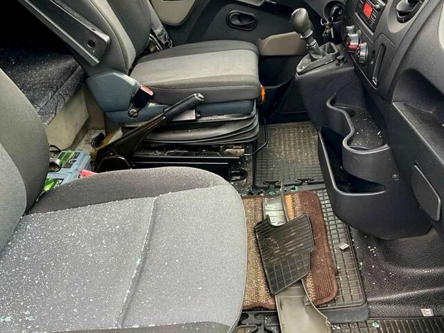 Рено Мастєр, об'ємом двигуна 2.3 л та пробігом 450 тис. км за 12800 $, фото 7 на Automoto.ua