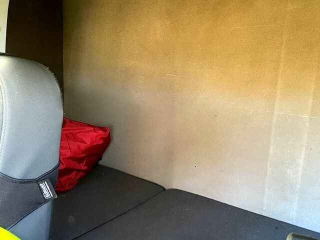 Рено Мастер, объемом двигателя 2.3 л и пробегом 334 тыс. км за 15500 $, фото 5 на Automoto.ua