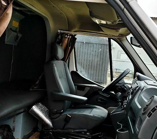 Рено Мастер, объемом двигателя 2.3 л и пробегом 438 тыс. км за 15500 $, фото 4 на Automoto.ua
