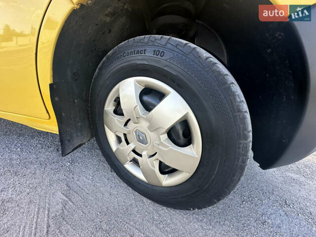 Жовтий Рено Мастєр, об'ємом двигуна 2.3 л та пробігом 537 тис. км за 16500 $, фото 17 на Automoto.ua