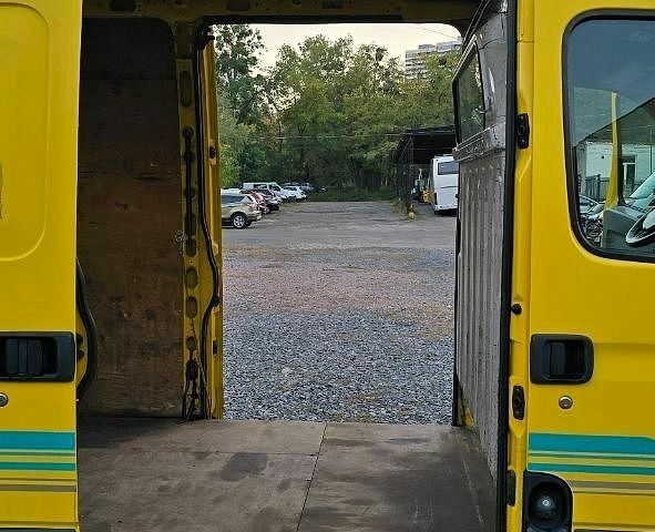 Жовтий Рено Мастєр, об'ємом двигуна 2.5 л та пробігом 392 тис. км за 9000 $, фото 7 на Automoto.ua