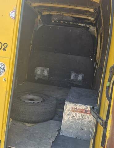 Жовтий Рено Мастєр, об'ємом двигуна 2.3 л та пробігом 36 тис. км за 15327 $, фото 4 на Automoto.ua