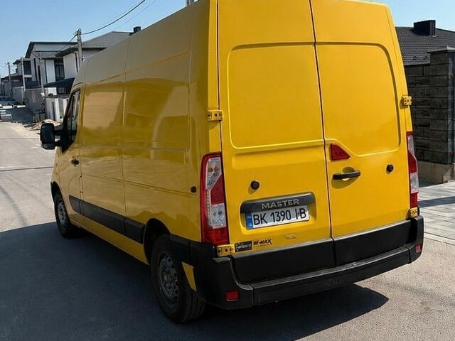 Желтый Рено Мастер, объемом двигателя 2.3 л и пробегом 338 тыс. км за 12500 $, фото 1 на Automoto.ua