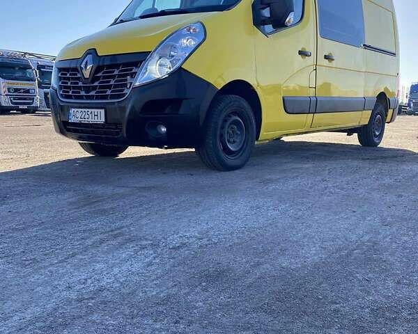 Желтый Рено Мастер, объемом двигателя 2.3 л и пробегом 320 тыс. км за 16500 $, фото 4 на Automoto.ua