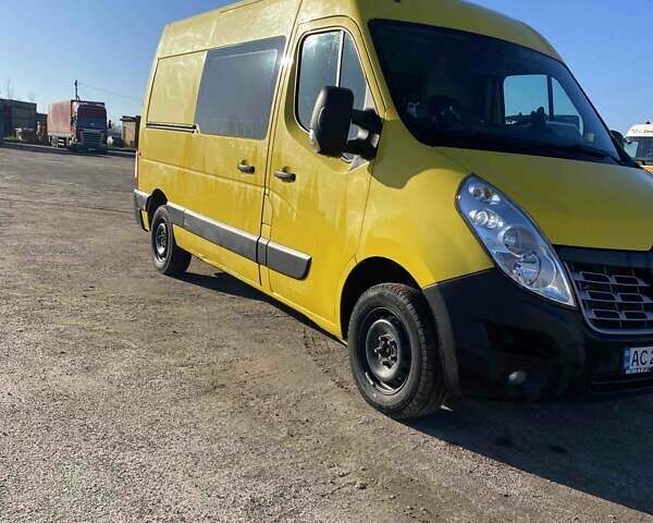 Желтый Рено Мастер, объемом двигателя 2.3 л и пробегом 320 тыс. км за 16500 $, фото 1 на Automoto.ua