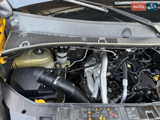 Желтый Рено Мастер, объемом двигателя 2.3 л и пробегом 260 тыс. км за 23499 $, фото 55 на Automoto.ua