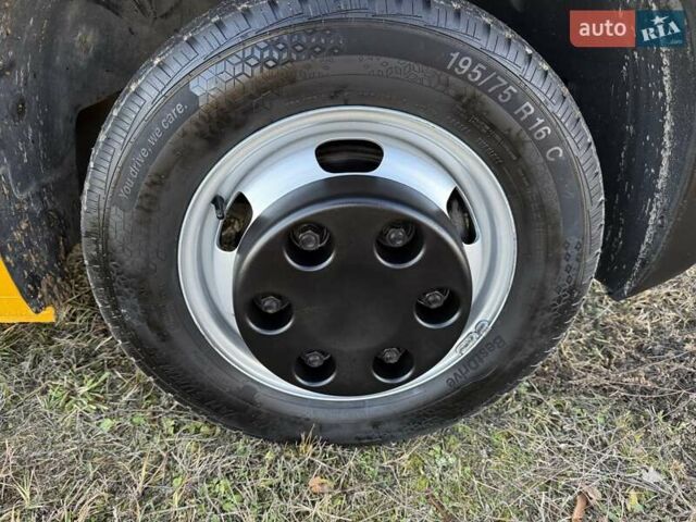 Желтый Рено Мастер, объемом двигателя 2.3 л и пробегом 260 тыс. км за 23499 $, фото 35 на Automoto.ua