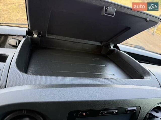 Желтый Рено Мастер, объемом двигателя 2.3 л и пробегом 260 тыс. км за 23499 $, фото 53 на Automoto.ua