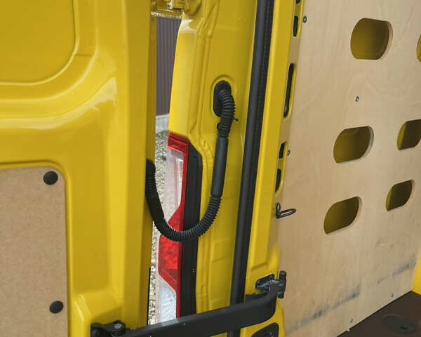 Желтый Рено Мастер, объемом двигателя 2.3 л и пробегом 197 тыс. км за 23000 $, фото 43 на Automoto.ua