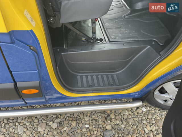 Желтый Рено Мастер, объемом двигателя 2.3 л и пробегом 197 тыс. км за 23000 $, фото 30 на Automoto.ua