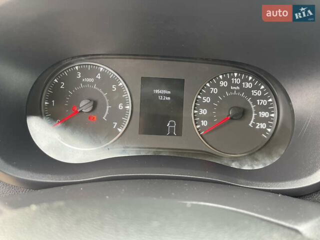 Желтый Рено Мастер, объемом двигателя 2.3 л и пробегом 197 тыс. км за 23000 $, фото 20 на Automoto.ua