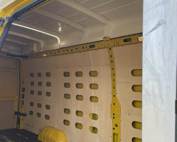 Желтый Рено Мастер, объемом двигателя 2.3 л и пробегом 197 тыс. км за 23000 $, фото 39 на Automoto.ua