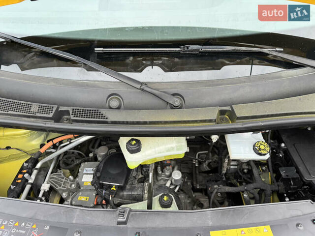 Желтый Рено Мастер, объемом двигателя 0 л и пробегом 28 тыс. км за 16900 $, фото 20 на Automoto.ua