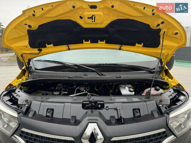 Желтый Рено Мастер, объемом двигателя 0 л и пробегом 240 тыс. км за 17900 $, фото 21 на Automoto.ua