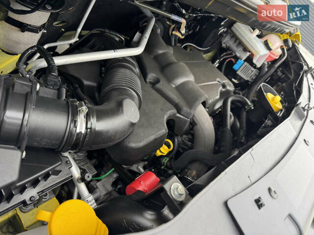 Желтый Рено Мастер, объемом двигателя 0 л и пробегом 240 тыс. км за 17900 $, фото 17 на Automoto.ua