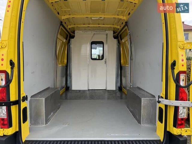 Жовтий Рено Мастєр, об'ємом двигуна 2.3 л та пробігом 193 тис. км за 18800 $, фото 17 на Automoto.ua