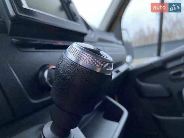 Жовтий Рено Мастєр, об'ємом двигуна 2.3 л та пробігом 241 тис. км за 18999 $, фото 25 на Automoto.ua