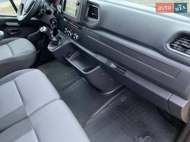 Жовтий Рено Мастєр, об'ємом двигуна 2.3 л та пробігом 241 тис. км за 18999 $, фото 39 на Automoto.ua