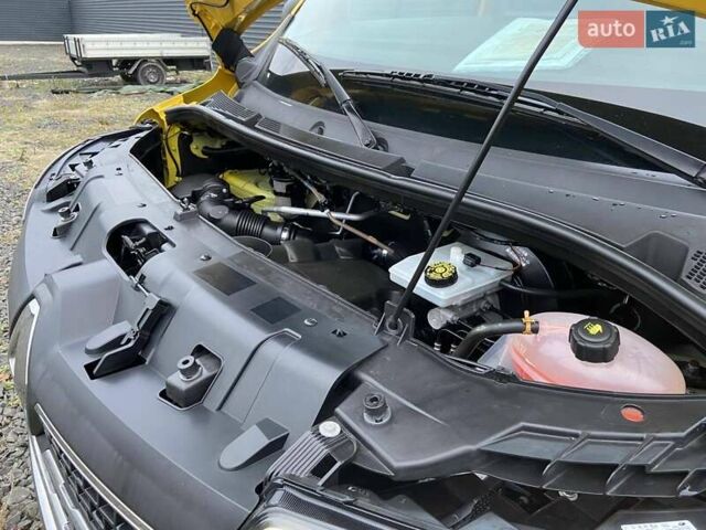 Жовтий Рено Мастєр, об'ємом двигуна 2.3 л та пробігом 241 тис. км за 18999 $, фото 18 на Automoto.ua