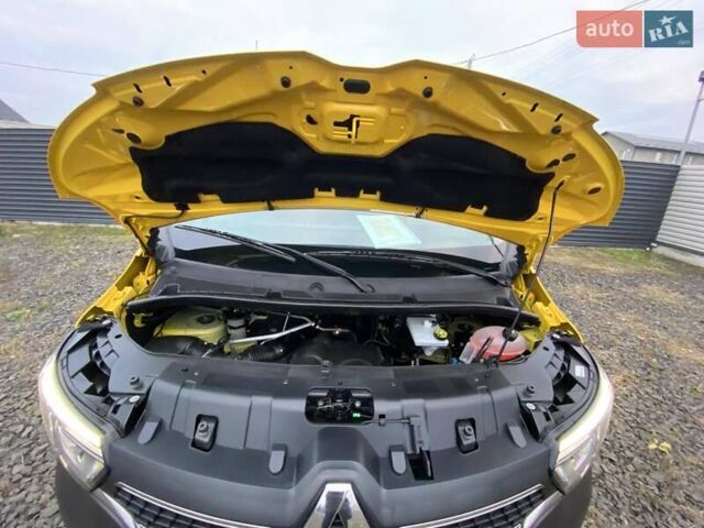 Жовтий Рено Мастєр, об'ємом двигуна 2.3 л та пробігом 241 тис. км за 18999 $, фото 22 на Automoto.ua